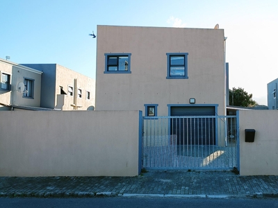 Standard Bank Repossessed 3 Bedroom Sectional Title for Sale