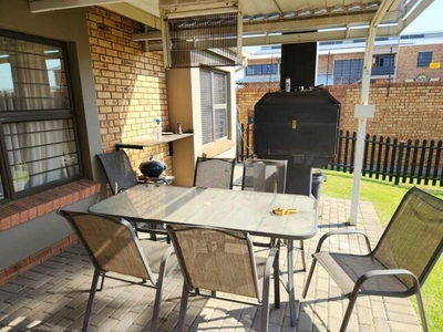 Townhouse For Sale In Brentwood Park Ah, Kempton Park