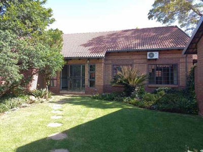 Townhouse For Sale In Die Wilgers, Pretoria