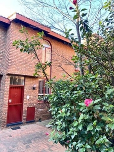 Townhouse For Sale In The Hill, Johannesburg