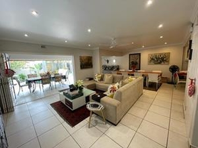 Townhouse For Sale In Umhlanga Central, Umhlanga