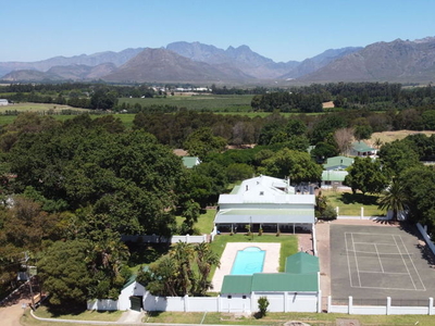 137 hectares farm in the Cape Winelands – Franschhoek