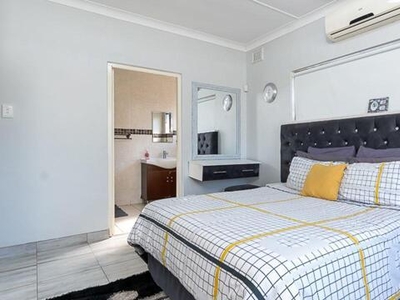 4 bedroom, Amanzimtoti KwaZulu Natal N/A