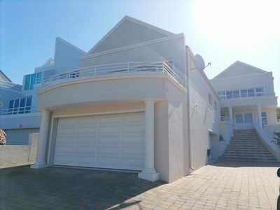 4 Bedroom House To Let in Royal Alfred Marina