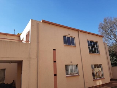 Apartment For Sale In Klippoortjie, Germiston