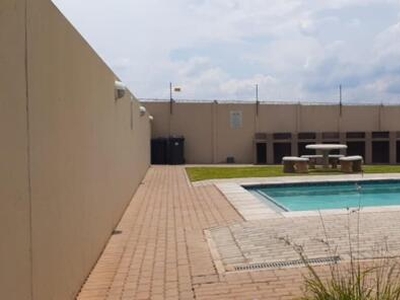 Apartment For Sale In Ruimsig, Roodepoort