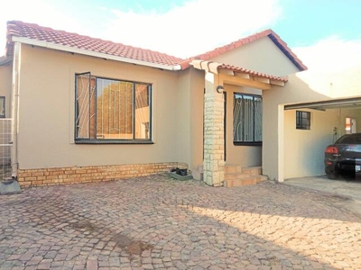 House For Rent In Bramley View, Johannesburg