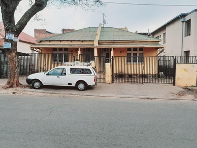 House For Sale In Bellevue East, Johannesburg