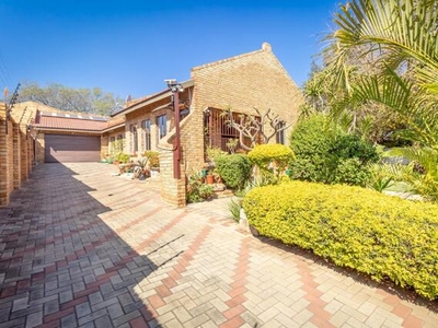 House For Sale In Bo-dorp, Rustenburg