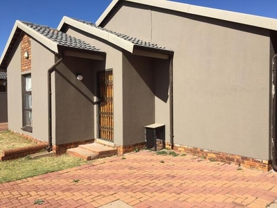 House For Sale In Dobsonville Ext 2, Soweto