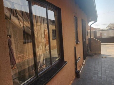 House For Sale In Maokeng, Tembisa