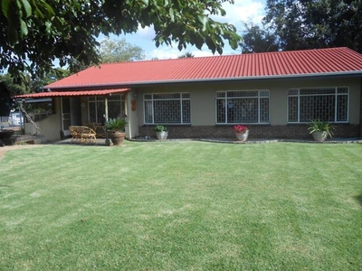 House For Sale In Miederpark, Potchefstroom