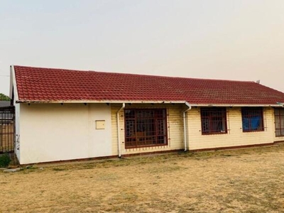 House For Sale In Tasbet Park Ext 2, Witbank