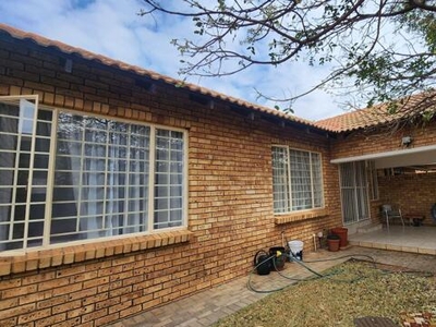 Townhouse For Rent In Annlin, Pretoria