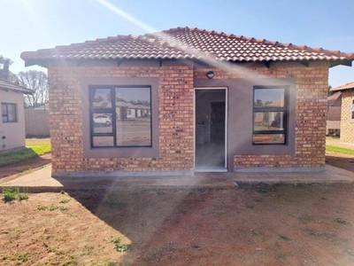 Townhouse For Rent In Daggafontein, Springs