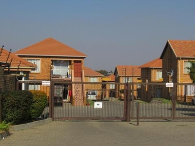 Townhouse For Sale In Johannesburg Central, Johannesburg