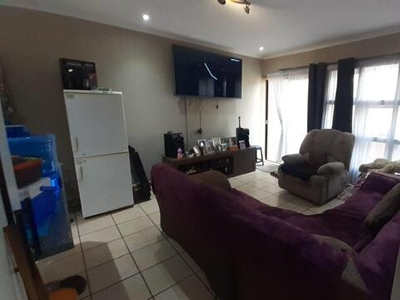 Townhouse For Sale In New Redruth, Alberton