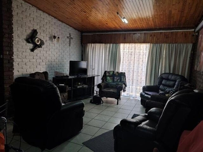 Townhouse For Sale In Potchefstroom Central, Potchefstroom