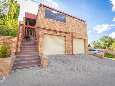 Townhouse For Sale In The Reeds, Centurion