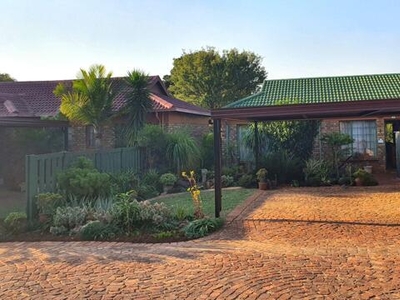 Townhouse For Sale In Doornpoort Ah, Pretoria
