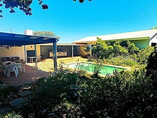 13.7 ha Farm in Malmesbury