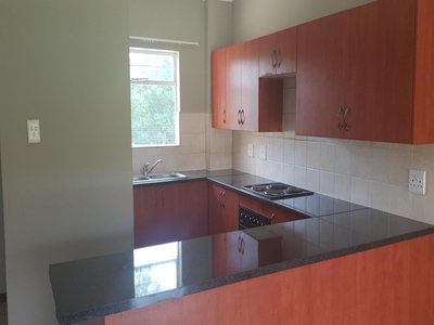 2 bedroom apartment to rent in Honeydew (Roodepoort)