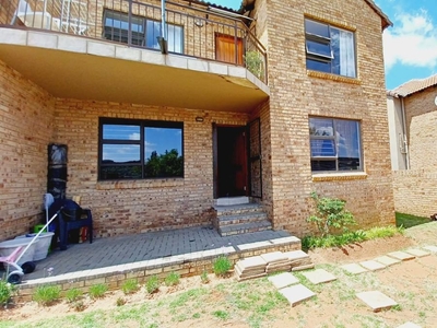 2 Bedroom Townhouse for sale in Shellyvale