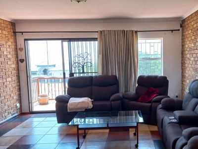 3 Bedroom duplex townhouse - sectional to rent in Kenmare, Krugersdorp