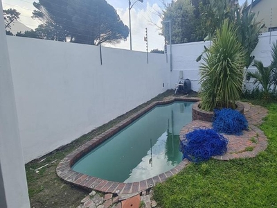 3 Bedroom house for sale in Lansdowne, Cape Town