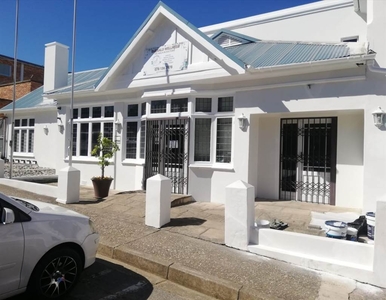 330 m² Office Space in Knysna Central