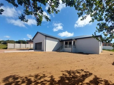 A BEAUTIFUL NEWLY BUILT 3 BEDROOM HOUSE IN STILL BAY