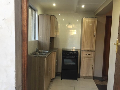 Stunning 1 Bedroom Flat To Rent In Beacon Bay, East London