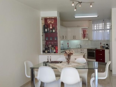 1 Bedroom apartment rented in Green Point, Cape Town