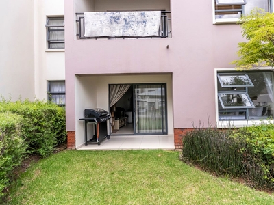 2 Bedroom Sectional Title For Sale in Dainfern