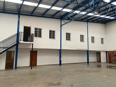 MOUNT ROYAL BUSINESS PARK : OFFICE / WAREHOUSE / DISTRIBUTION CENTRE TO LET IN MIDRAND!