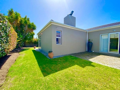 Spacious 3 Bedroom Home In A Beautiful Crescent