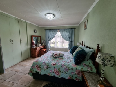 3 bedroom cluster house for sale in Petersfield