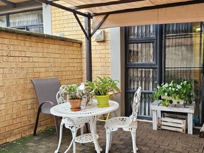 1 Bedroom apartment for sale in Lynnwood, Pretoria