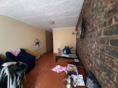 2 Bedroom Apartment for Sale For Sale in Pretoria West - MR6