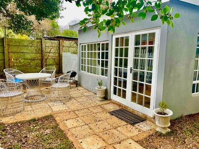 2 Bedroom Garden Cottage To Let in Greendale