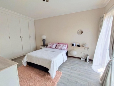 2 Bedroom Simplex for Sale For Sale in Zwartkop - MR610997 -
