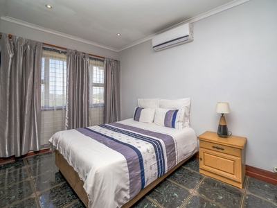 3 bedroom apartment to rent in Morningside (Durban)