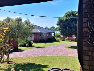 4 Bedroom Gated Estate For Sale in Vaal Marina