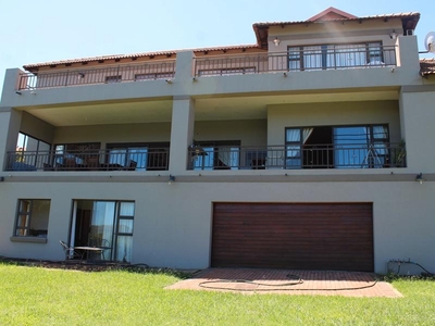 5 Bedroom House For Sale in Birdwood Estate