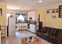 2 bedroom house for sale in Oos Einde