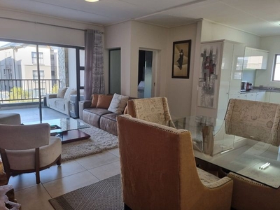 3 Bedroom Apartment To Let in The Polofields
