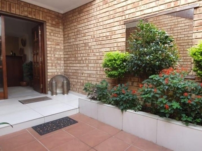3 Bedroom Townhouse for Sale in Bedford Gardens
