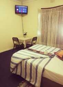 Hourly rooms in goodwood lodge 86 cook street - Cape Town