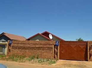 2 Bed House For Rent Protea Glen Soweto