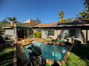 3 Bed House For Rent Wilgeheuwel Roodepoort